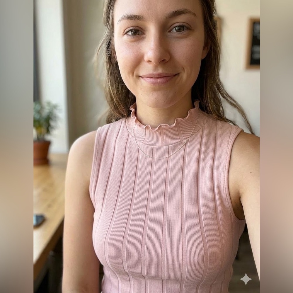 Pink Ribbed Crop Tank Top - Picture 2 of 7